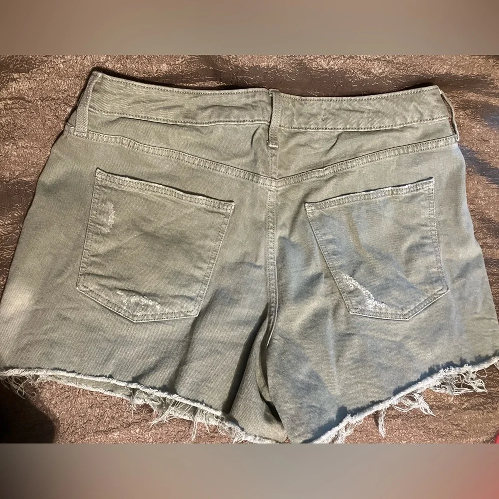 Dusty Olive Shorts-Women’s 14/32 - Picture 4 of 8